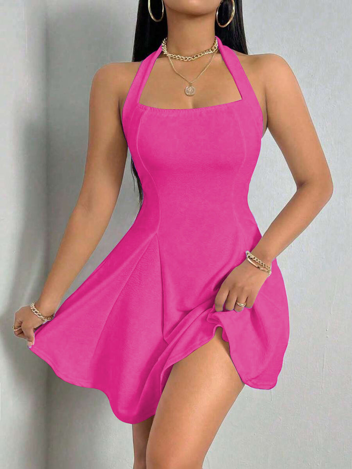 Damen Sommerliches Neckholder Kleid mit fließendem Saum Echo Archiv