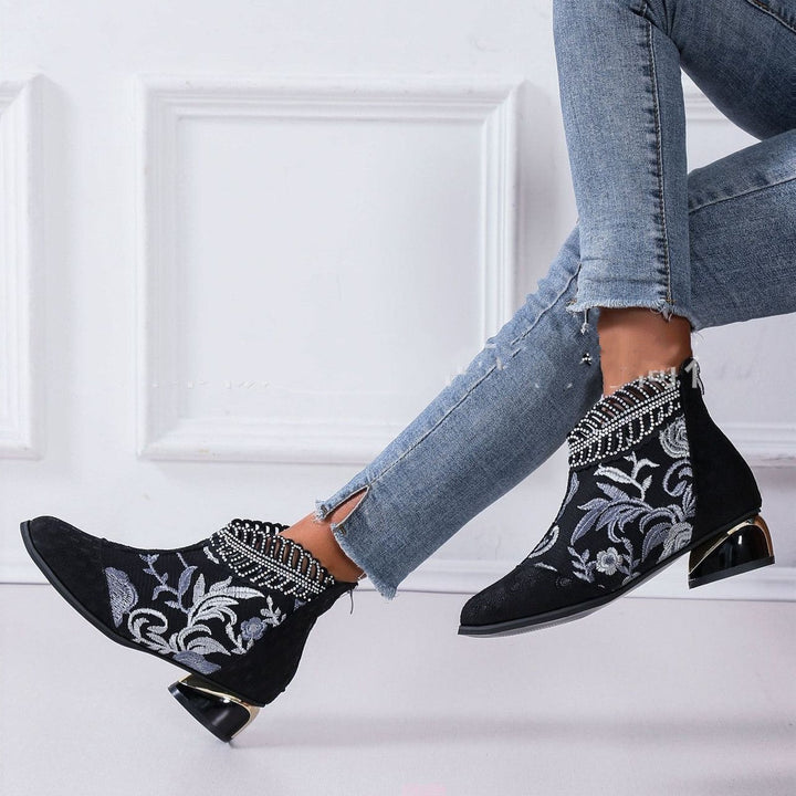 Damen Stiefeletten mit floralem Muster und glanzvollem Blockabsatz Echoarchiv