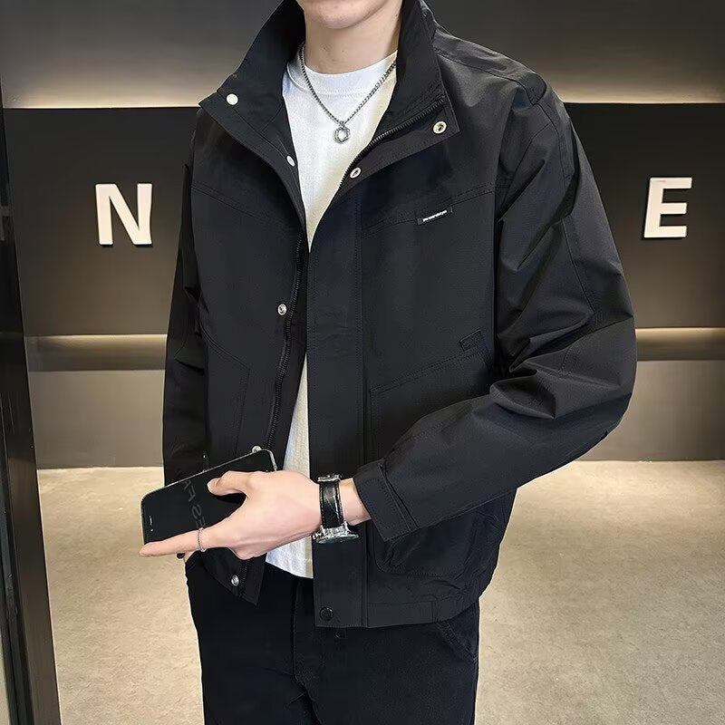 Herren leichte Übergangsjacke mit praktischem Reißverschluss und stylischem Stehkragen Echoarchiv