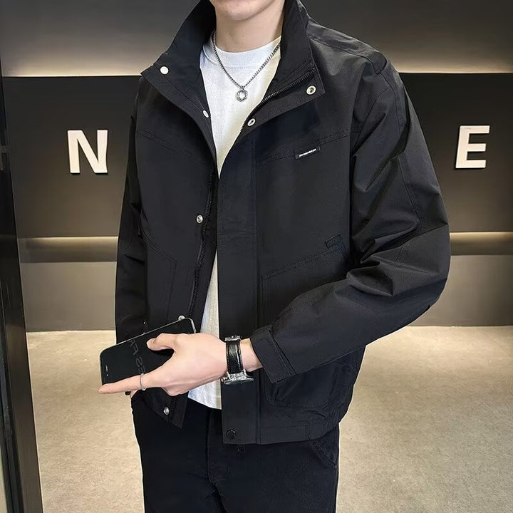 Herren leichte Übergangsjacke mit praktischem Reißverschluss und stylischem Stehkragen Echoarchiv