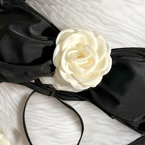 Damen Bikini mit dekorativen Blumenapplikationen Echo Archiv