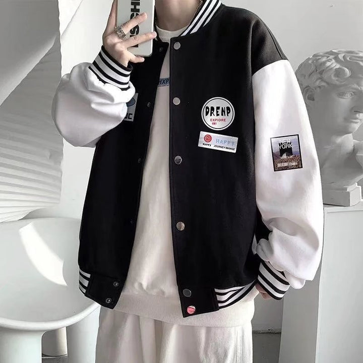 Herren Collegejacke mit praktischen Taschen und Stickereien Echoarchiv