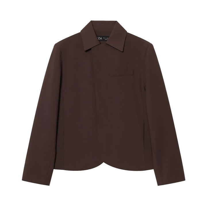 Damen minimalistisch geschnittener Kurzblazer mit verdeckter Knopfleiste und Brustleistentasche – Valéne