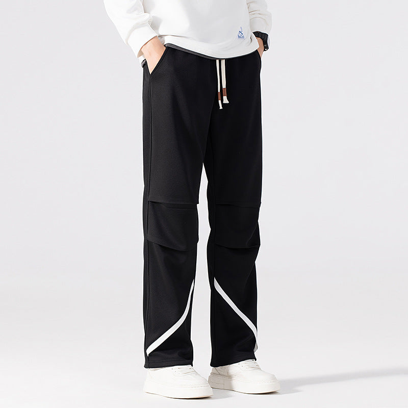 Herren modische Sportpants mit innovativem Schnitt und praktischen Taschen Echoarchiv