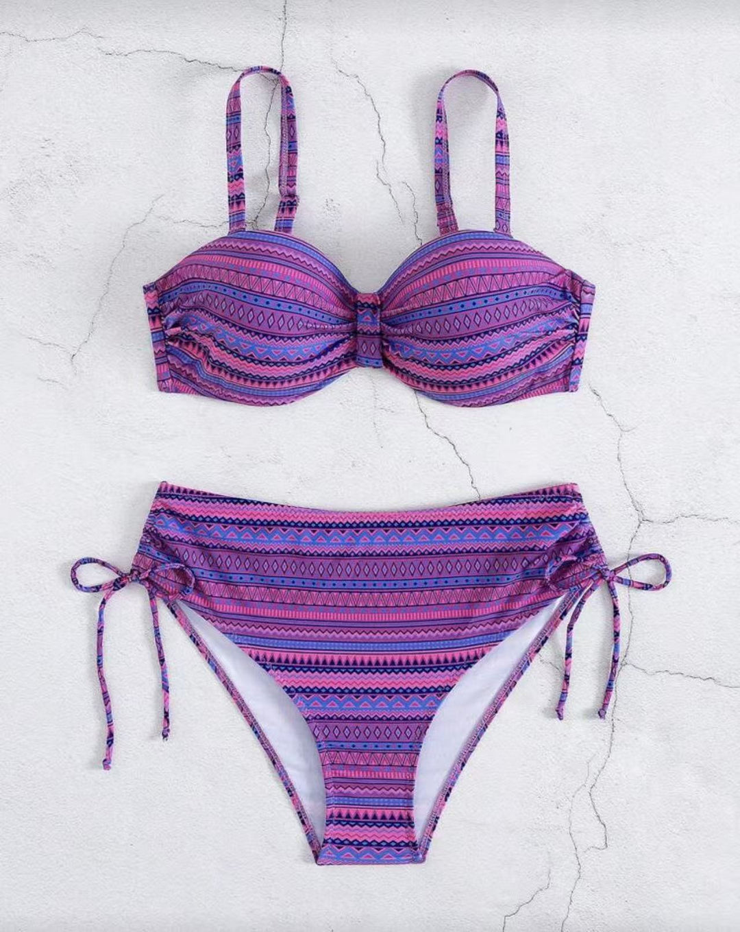 Damen Bikini-Set mit modischem Wickel-Detail und anpassbarem Bund Echo Archiv