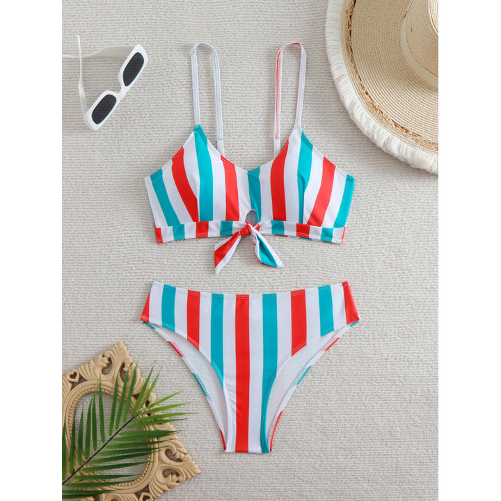 Damen Bikiniset mit eleganten Streifen und chicem Knoten Echo Archiv