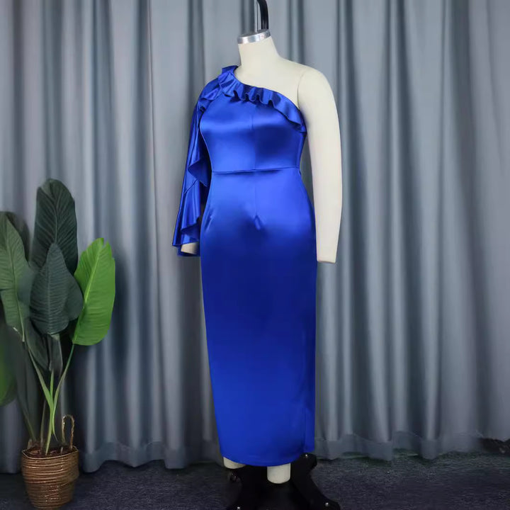 Damen elegantes Abendkleid mit asymmetrischem Rüschärmel Echo Archiv