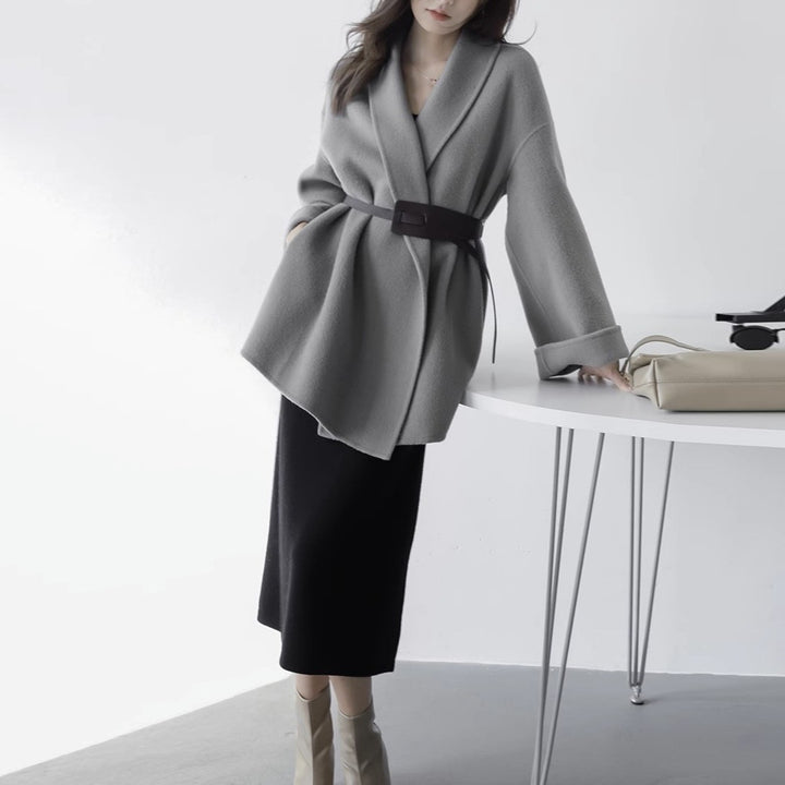Damen Schicke und elegante Wickeljacke Echoarchiv