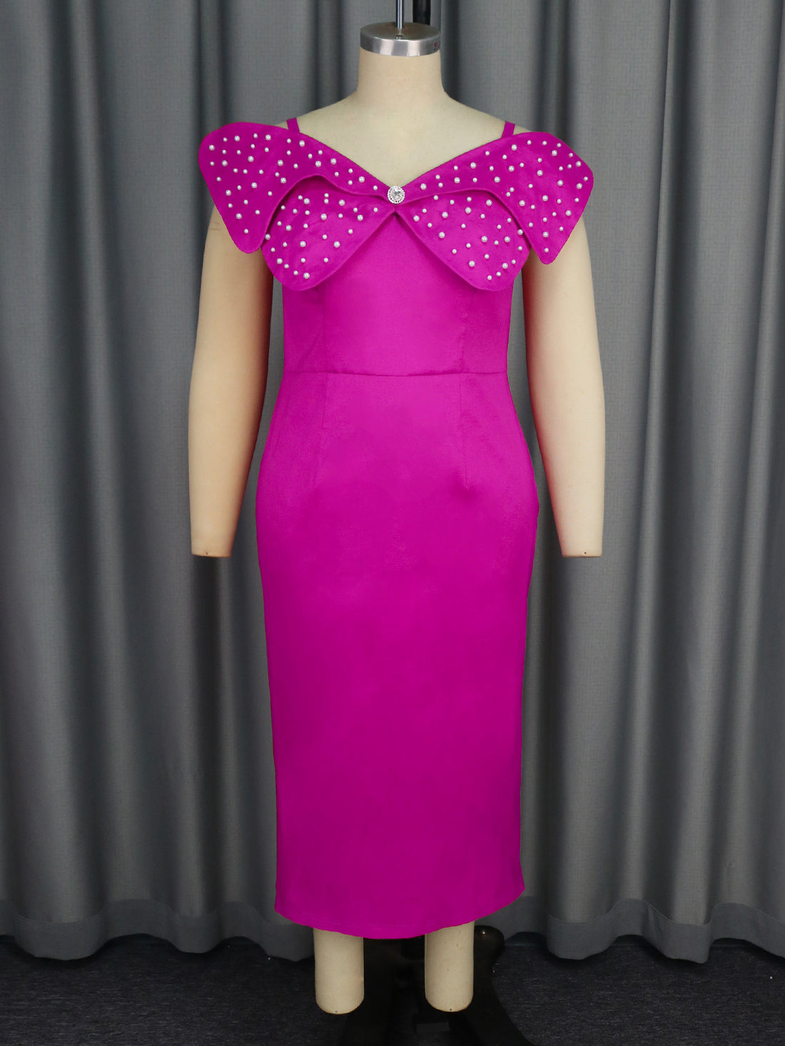 Damen Abendkleid mit auffälligen Rüschen und Glitzer-Details – Élara