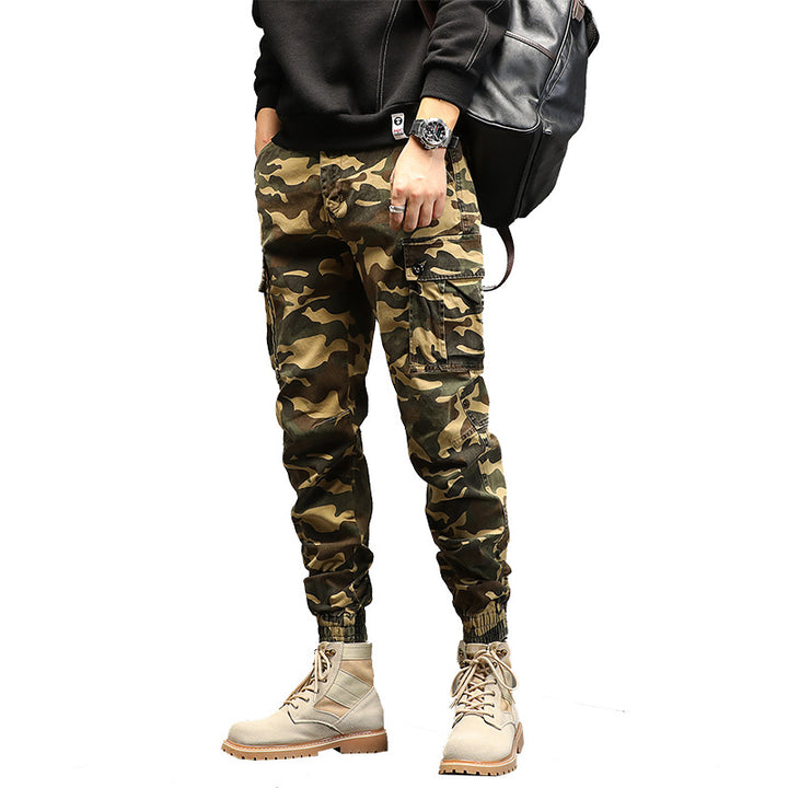 Herren Konisch geschnittene Utility-Cargohose im Camouflage-Joggerstil mit elastischem Bund und gerippten Bündchen Echo Archiv