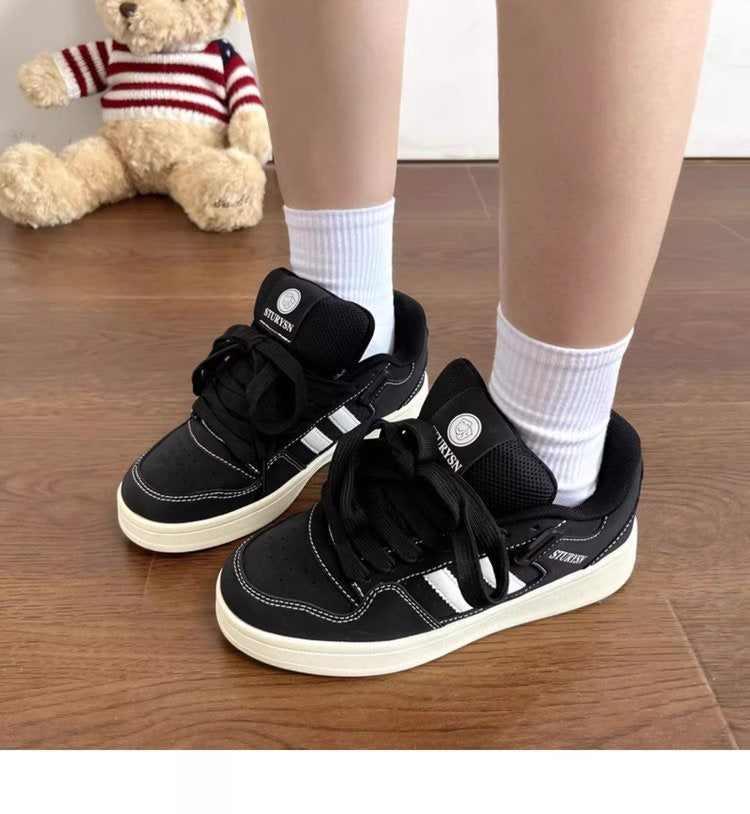 Damen Sportliche Sneakers mit atmungsaktiver Mesh-Oberfläche und bequemer Dämpfung Echo Archiv