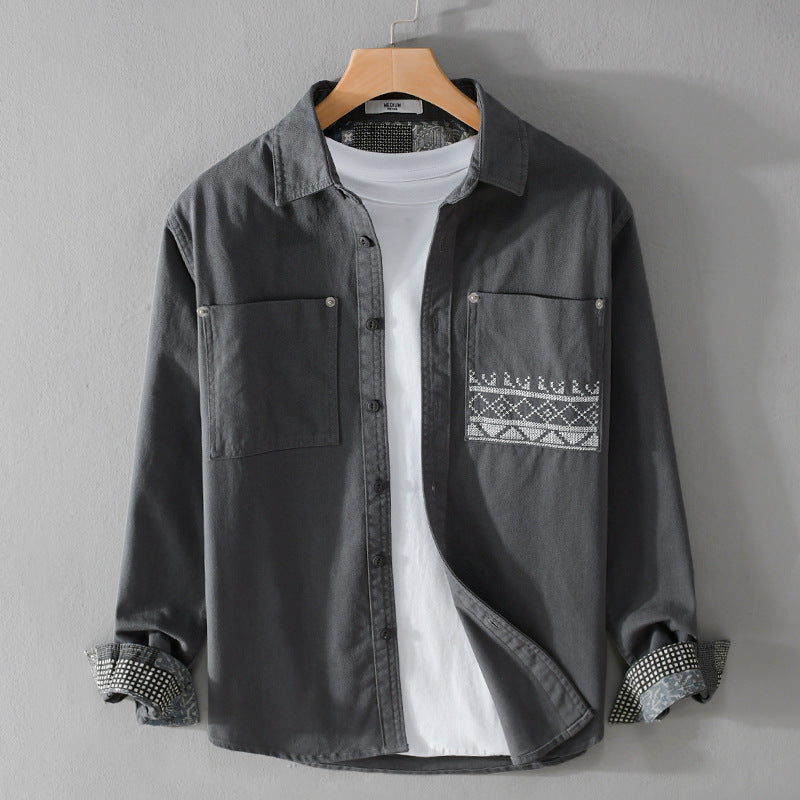 Herren Baumwoll-Overshirt mit Kontrastfutter, Brusttaschen und feiner Stickerei Echoarchiv