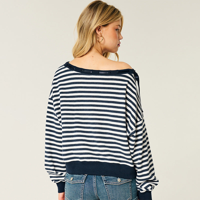 Damen Oversize-Sweatshirt im Marinelook mit Off-Shoulder, Knopfleiste und Satinschleifen Echoarchiv