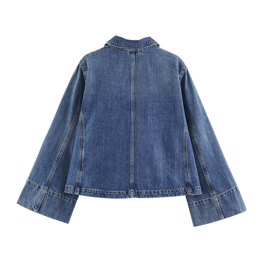 Damen Boxy Jeansjacke mit weiten Ärmeln, aufgesetzten Pattentaschen und Druckknopfverschluss Echo Archiv