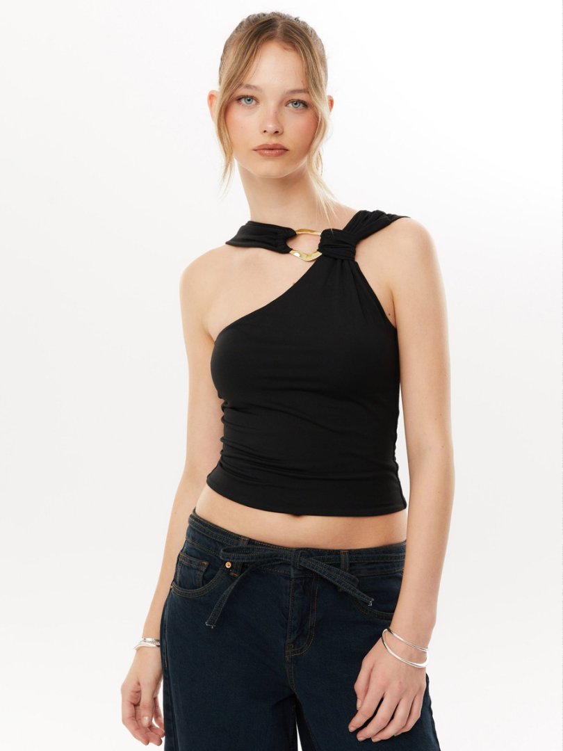 Damen Elegantes Oberteil mit asymmetrischem Schnitt und dekorativem Ringdetail Echo Archiv