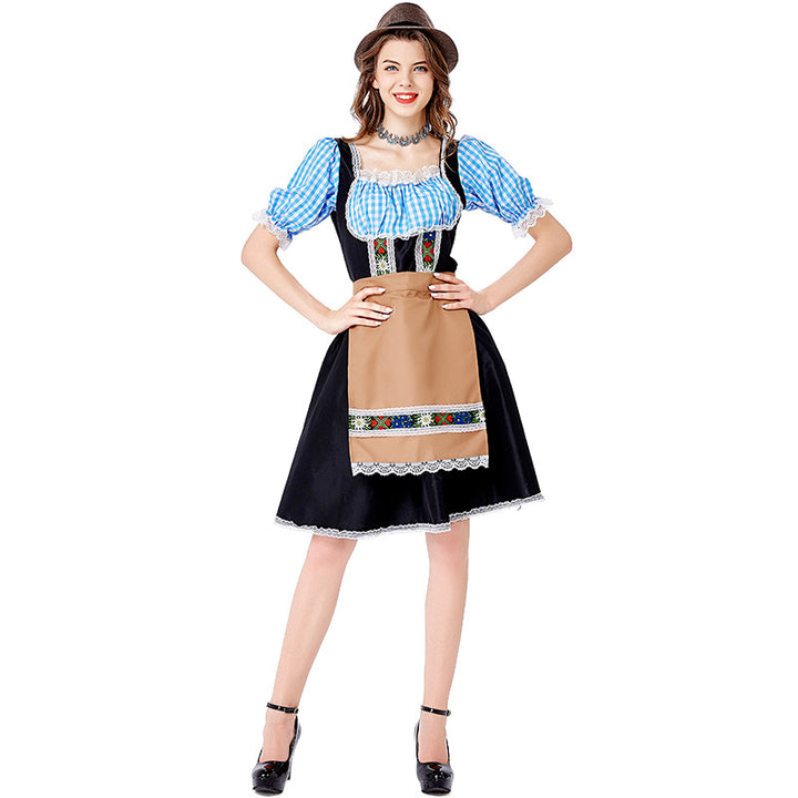 Damen nan folklorisches Oktoberfest-Kostüm im Dirndlstil mit Carmenbluse geschnürtem Mieder und bestickter Schürze Echo Archiv