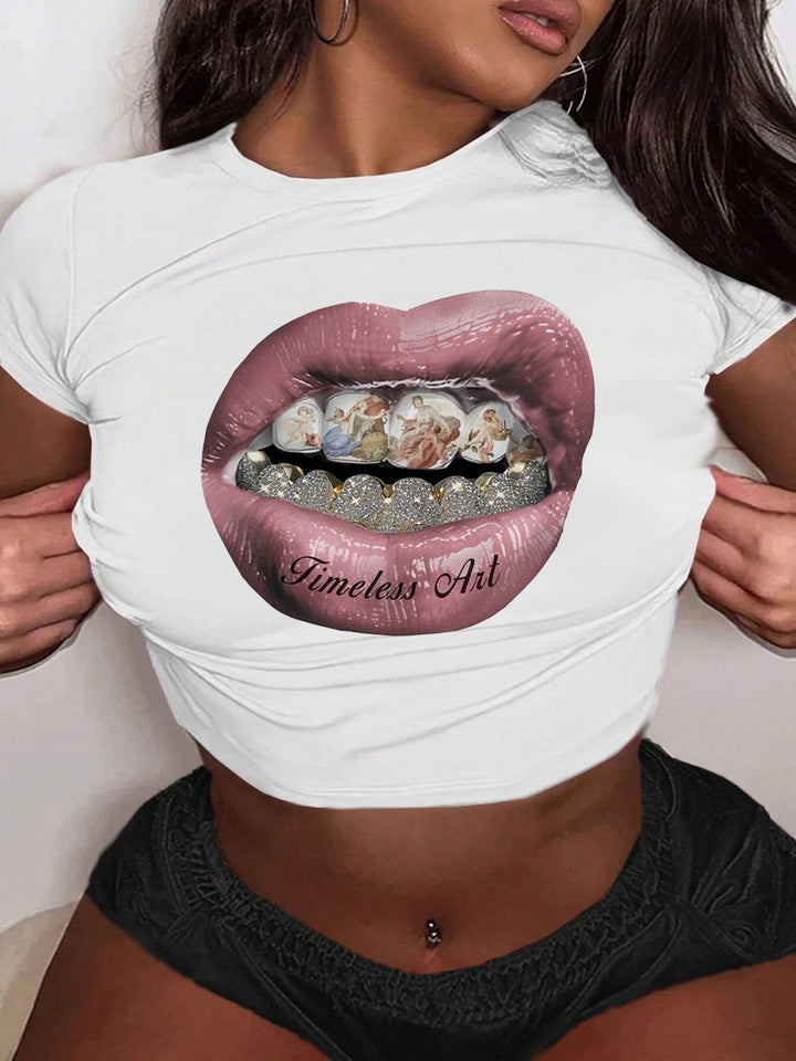 Damen Crop-T-Shirt mit künstlerischem Lippenmotiv und kreativem Druck Echo Archiv