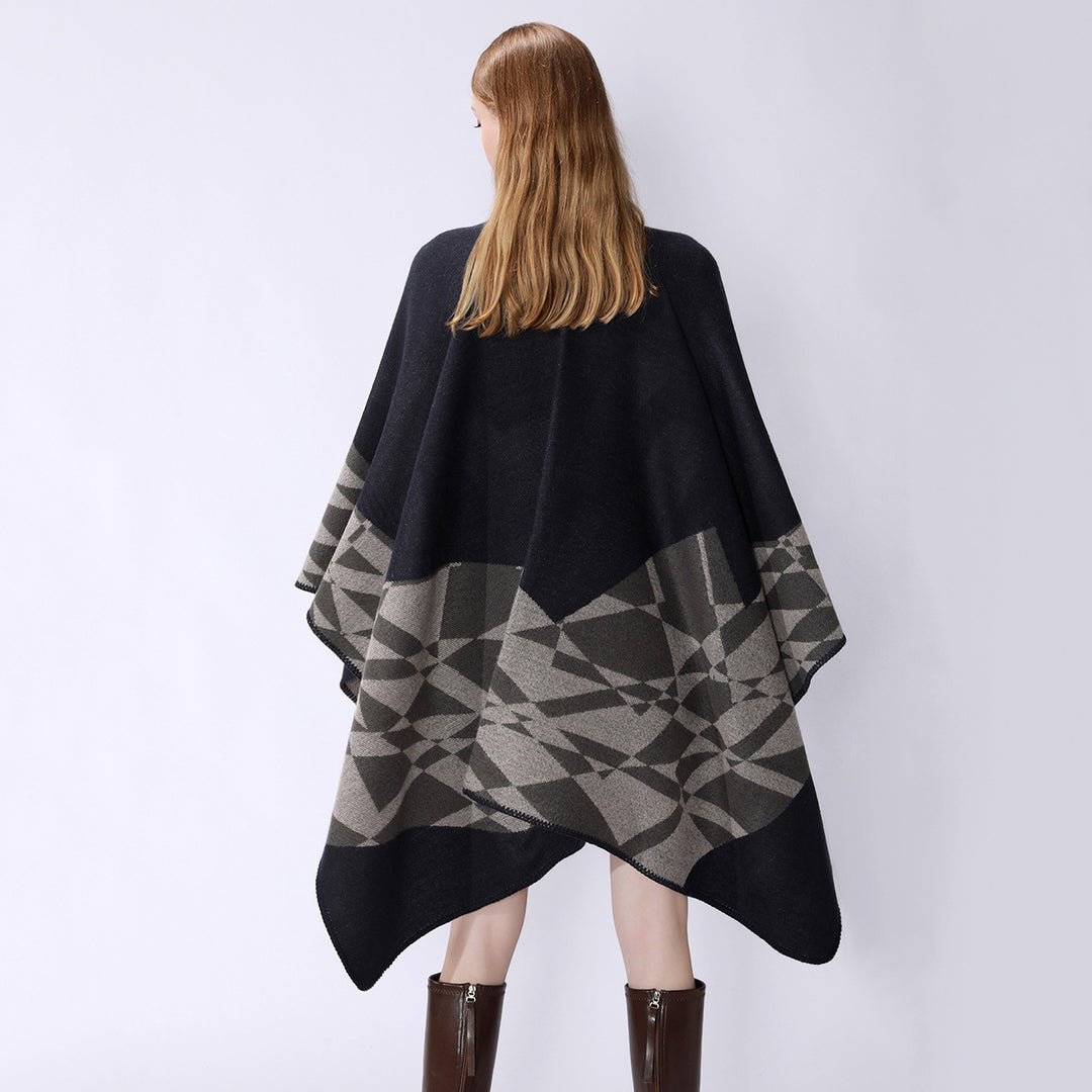 Damen Großer Strickponcho im Cape‑Schnitt mit Ziernaht und geometrischem Intarsia – Veloura