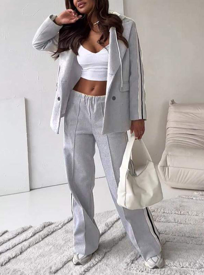 Damen nan sportlich-elegantes Blazer-Zweiteiler mit Kapuzenblazer und weiter Trainingshose mit seitlichem Streifen Echo Archiv