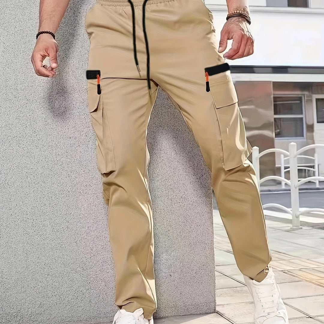 Herren funktionale Cargo-Hose mit verstellbaren Taschen und elastischem Bund Echoarchiv