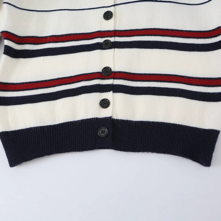 Damen nan gestreifte Strickjacke mit Knopfleiste, V-Ausschnitt und tailliertem Bund Echo Archiv