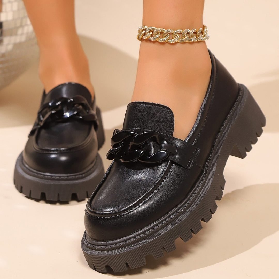 Damen Klobige Plateau‑Loafer mit grober Profilsohle und gepolstertem Schaft Echoarchiv