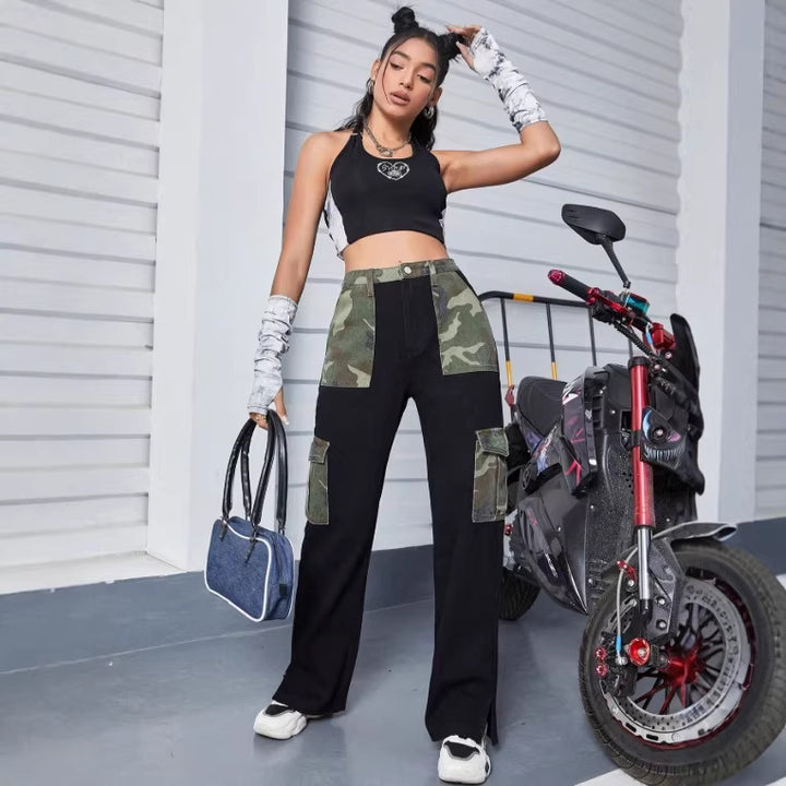 Damen High-Waist Utility-Jeans mit Camouflage-Paneelen und aufgesetzten Cargotaschen Echo Archiv