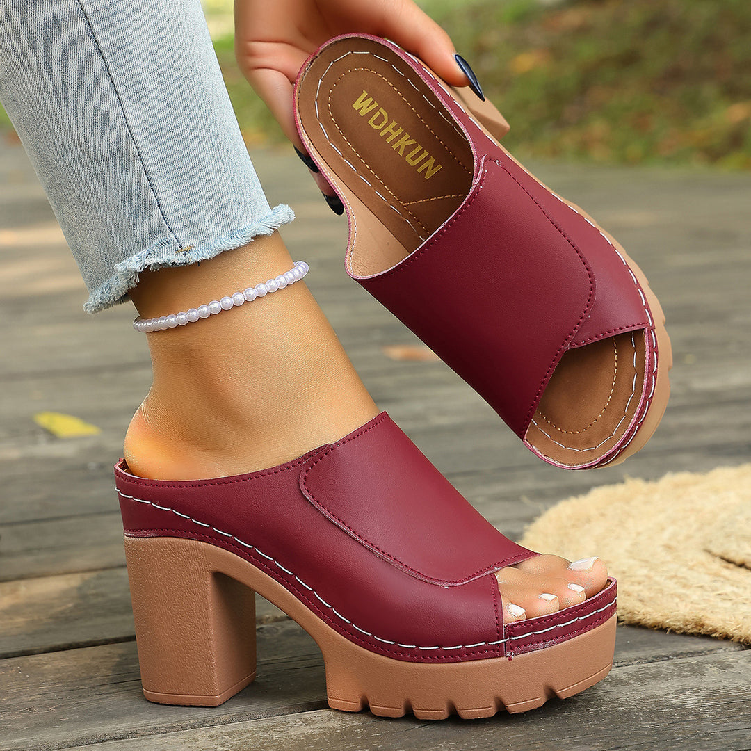 Damen Plateau-Mule mit grober Profilsohle, offener Zehenpartie und blockigem Absatz – Sorelia