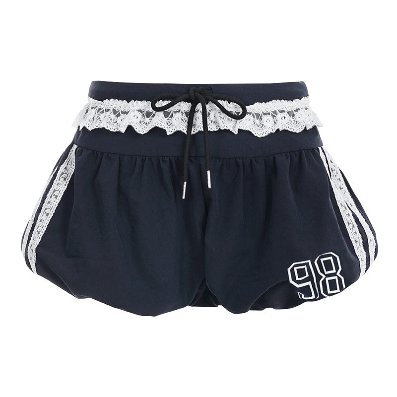 Damen sportliche Shorts mit Spitzenakzenten und elastischem Bund Echo Archiv