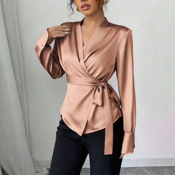 Damen Satin-Wickelbluse mit V-Ausschnitt, Taillengürtel und schmalem Manschettenärmel Echoarchiv