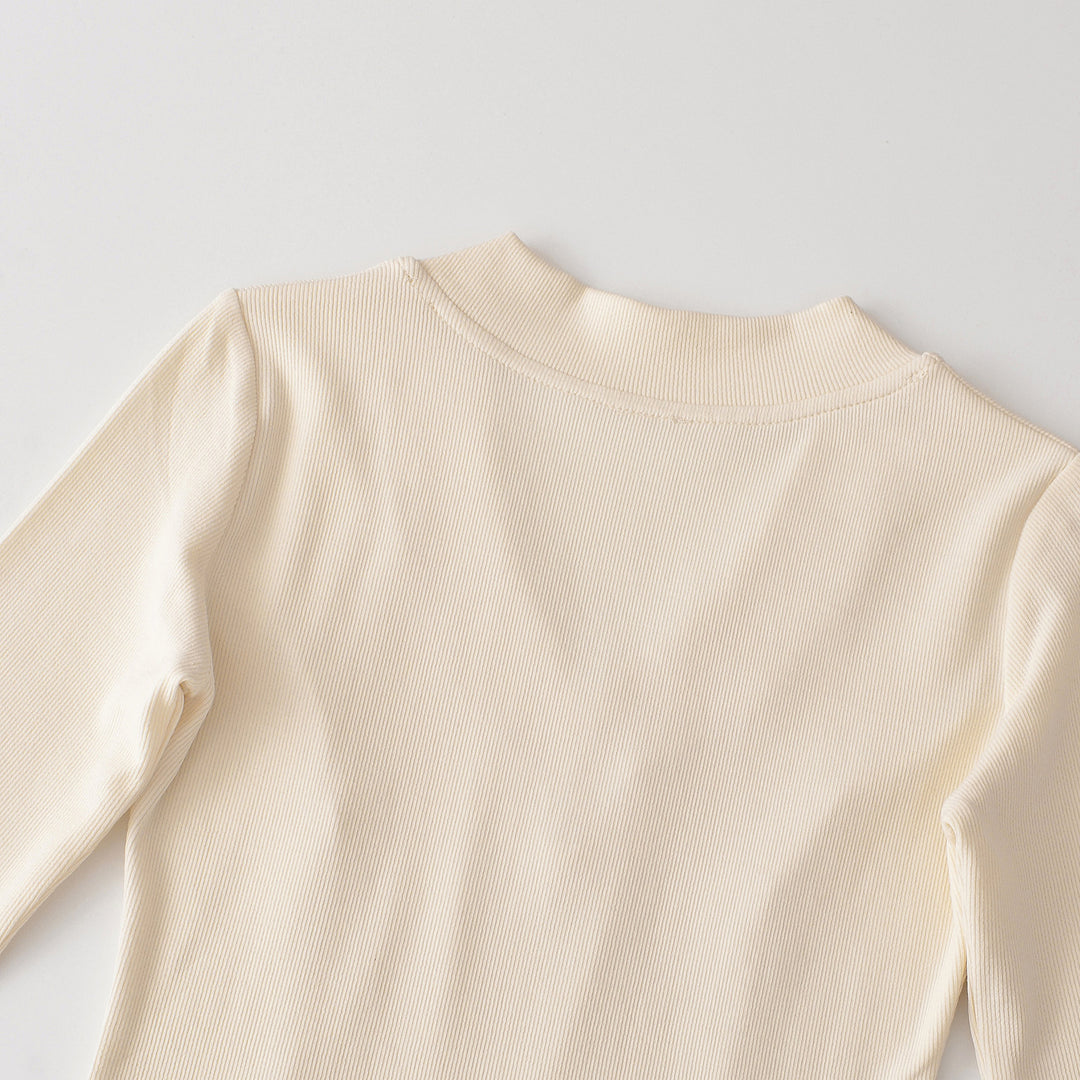 Damen Geripptes Langarmshirt mit V-Ausschnitt und taillierter Schnittführung Echoarchiv