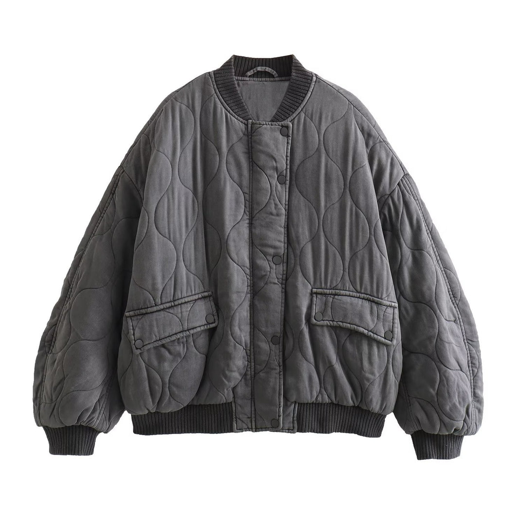 Damen Stepp-Bomberjacke mit Oversize-Silhouette, gerippten Bündchen und Pattentaschen Echo Archiv