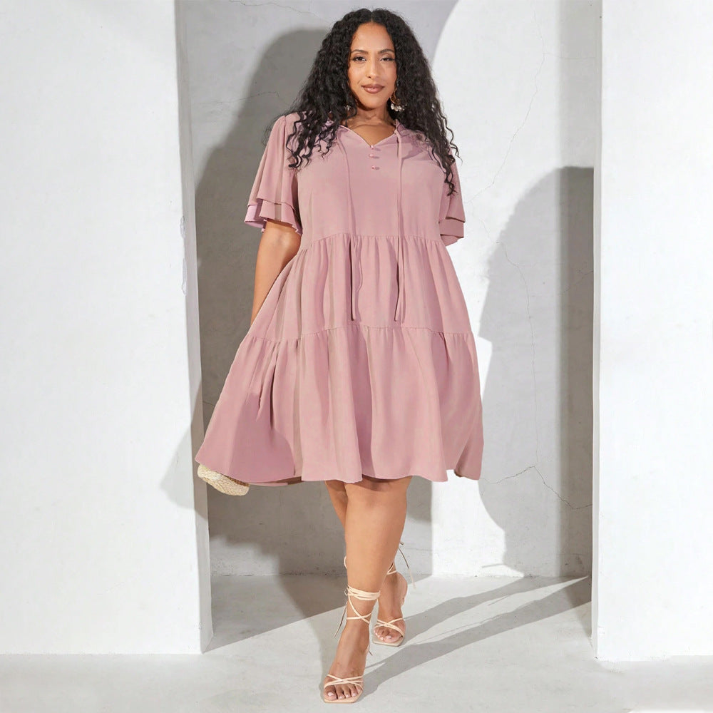 Damen luftiges Freizeitkleid mit verspielten Rüschen und elegantem Bindegürtel Echo Archiv