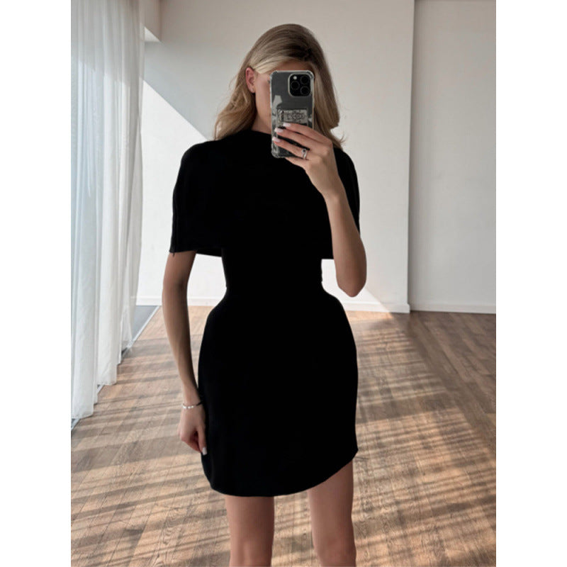 Damen Cape-Minikleid mit Stehkragen und taillierter Korsage Echoarchiv