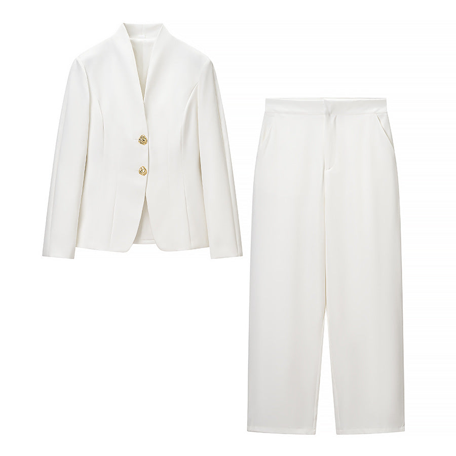 Damen Taillierter Blazer mit Schößchen und weite Hose mit hohem Bund Echo Archiv