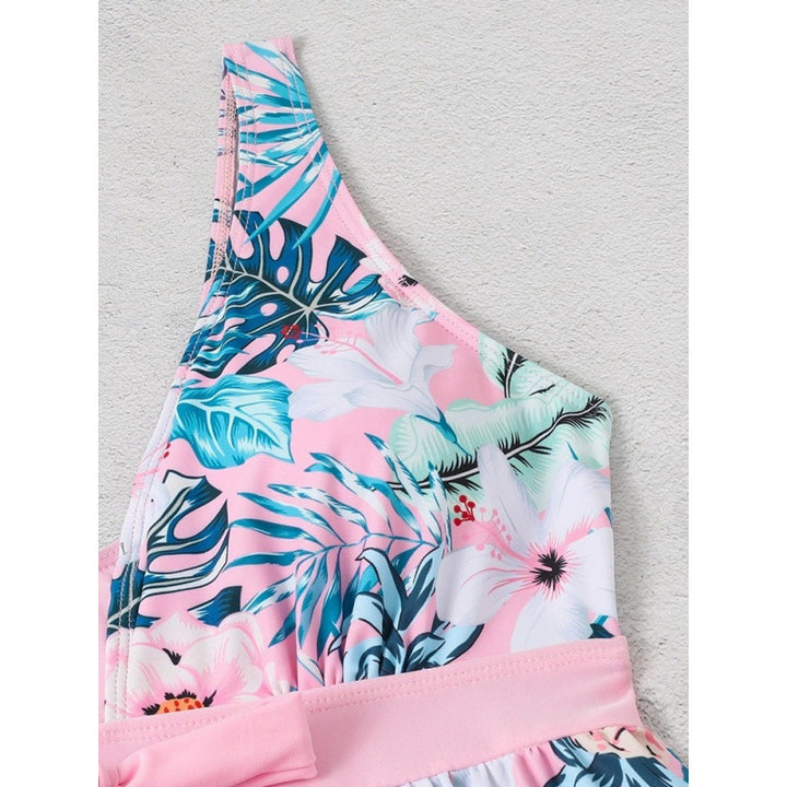 Damen Badekleid mit floralen Mustern und schmeichelndem Schnitt Echo Archiv