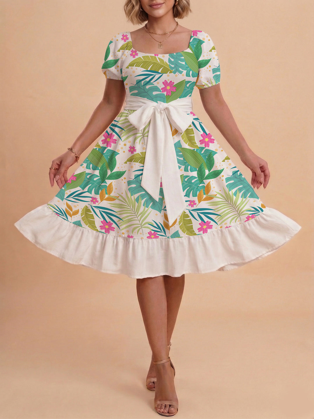 Damen Kleid mit tailliertem Schnitt und verspieltem Blumenmuster Echo Archiv
