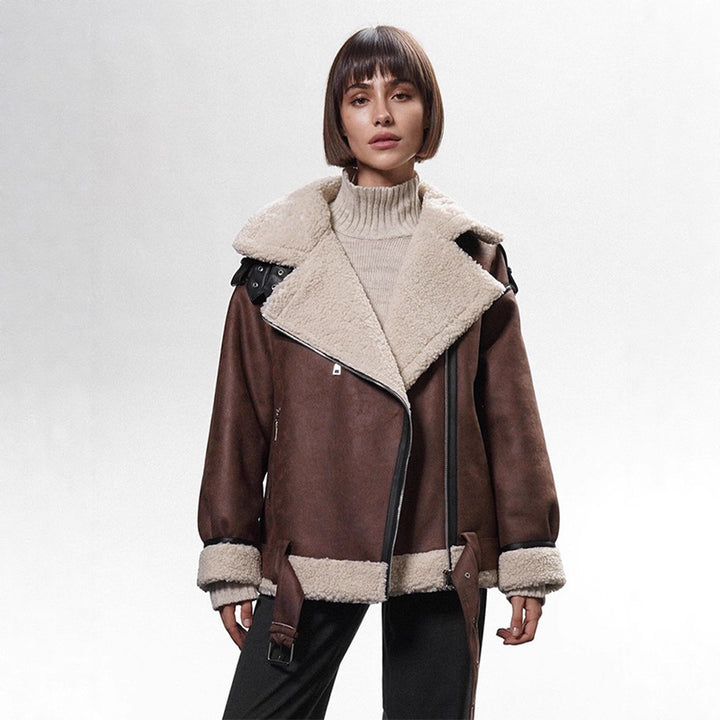 Damen Oversized Bikerjacke mit Teddyfell-Futter und verstellbaren Gürteln Echoarchiv