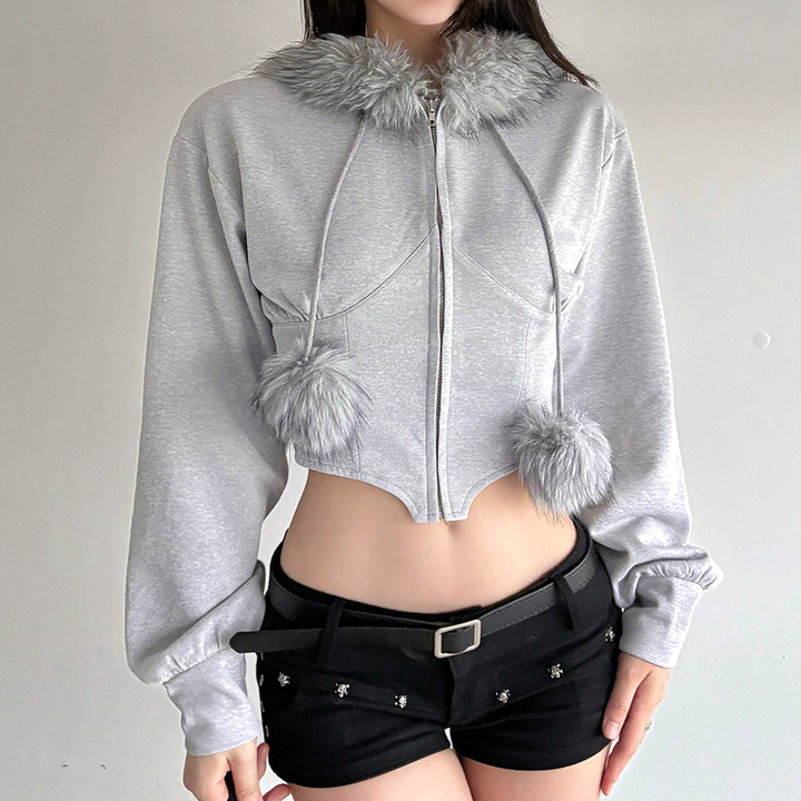 Damen nan kurzes Kapuzen‑Sweatshirt mit Kunstfellbesatz, Reißverschluss und Pompon-Kordeln Echo Archiv