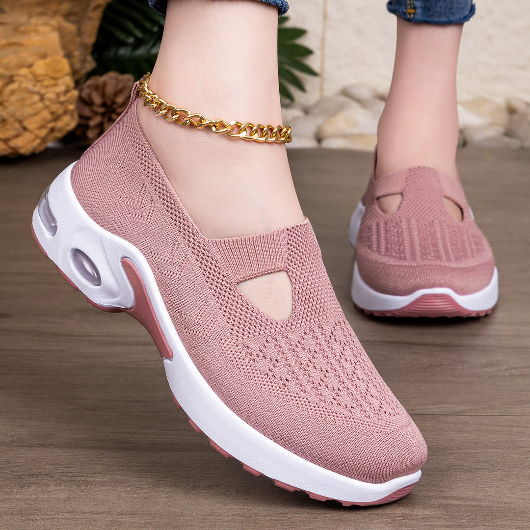 Damen Sportliche Slip-On Sneakers mit komfortabler Strobel-Konstruktion und atmungsaktivem Obermaterial Echo Archiv