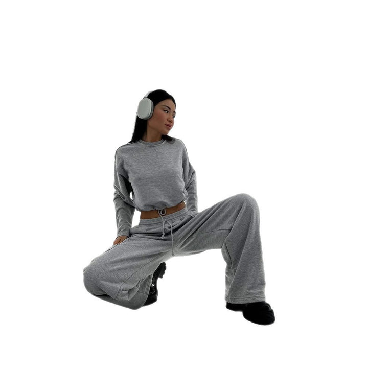 Damen Kurzes Tunnelzug-Sweatshirt mit geripptem Saum und lässiger High‑Waist‑Jogginghose – Avérine