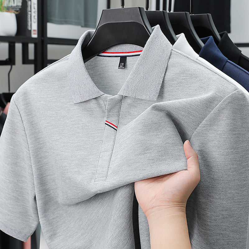 Herren kurzärmliges Poloshirt mit atmungsaktivem Piqué-Stoff und kontrastierenden Details Echoarchiv