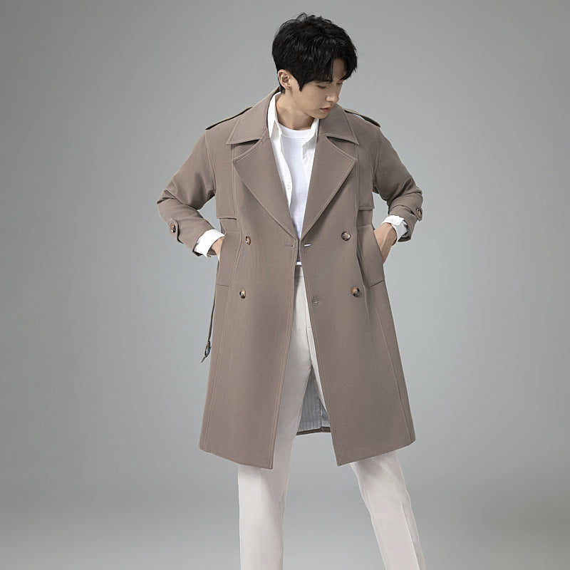 Herren Doppelreihiger Trenchcoat mit Taillengürtel und klassischem Revers Echoarchiv