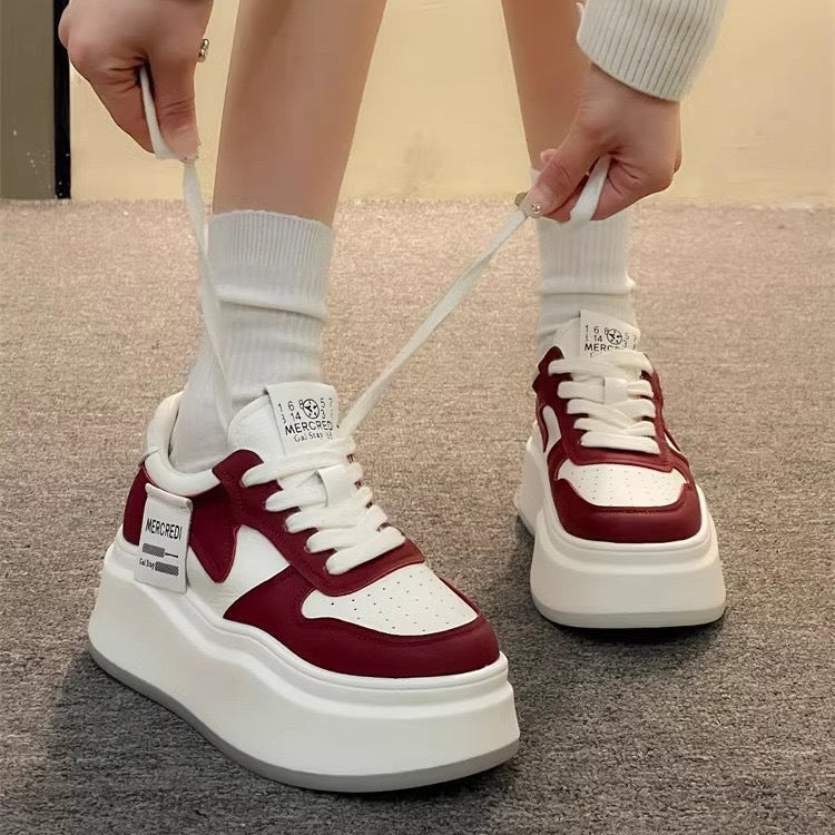 Damen Plateau-Sneaker mit luftiger Mesh-Oberfläche und komfortabler Dämpfung Echo Archiv