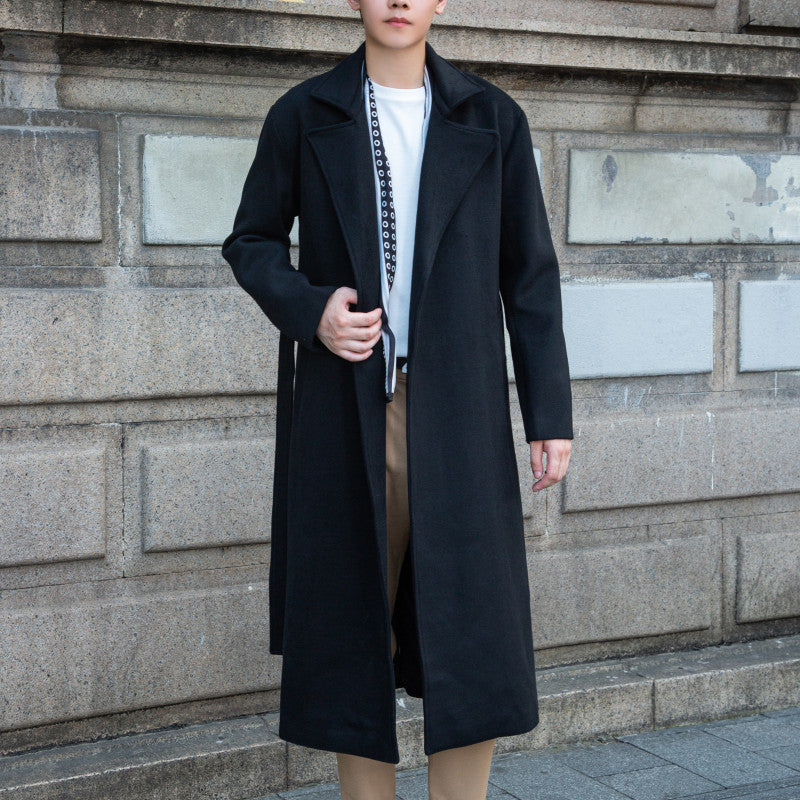 Herren Maxilanger Wollmix-Übermantel mit minimalistischer Silhouette und verdeckter Knopfleiste Echoarchiv