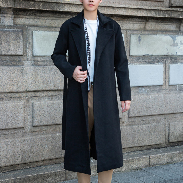 Herren Maxilanger Wollmix-Übermantel mit minimalistischer Silhouette und verdeckter Knopfleiste Echoarchiv