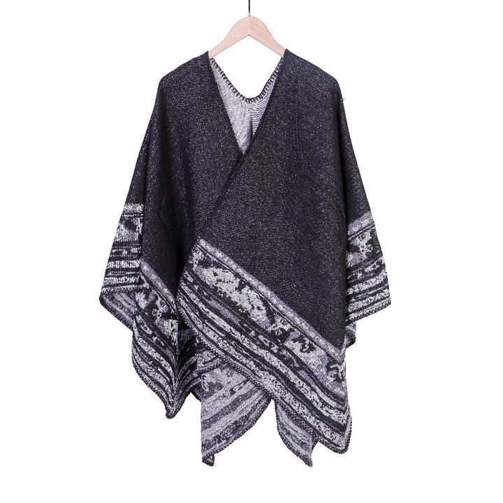 Damen Grobgestrickte Oversize-Ruana mit grafischem Blockmuster und asymmetrischem Zipfelrand Echo Archiv