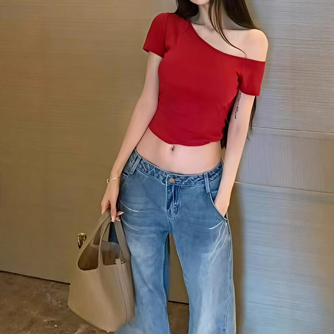 Damen lässiges Crop-Top im Off-Shoulder Stil Echo Archiv