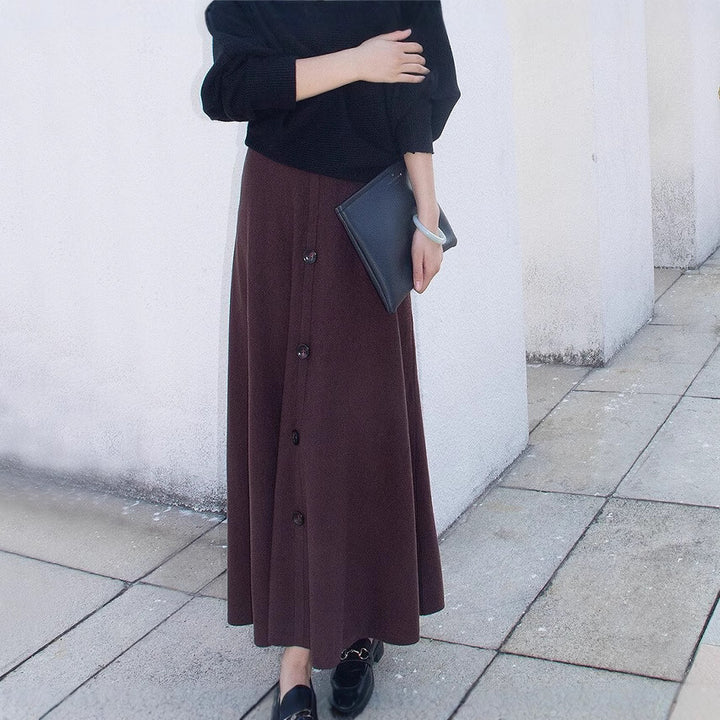 Damen Langer Faltenrock mit Knopfdetails Echo Archiv