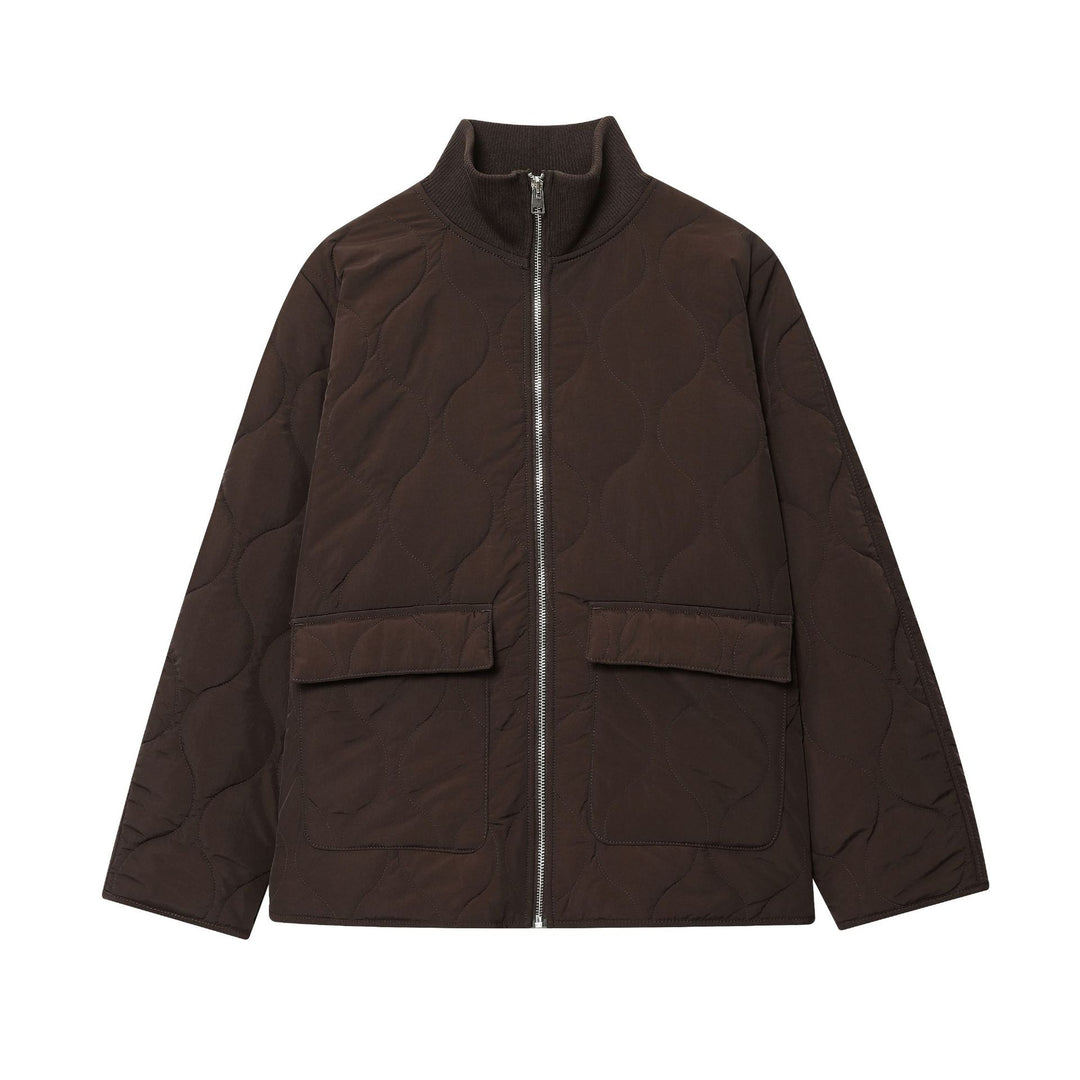 Damen leichte Steppjacke mit runder Steppung, hohem Rippkragen und aufgesetzten Klappentaschen – Célinea